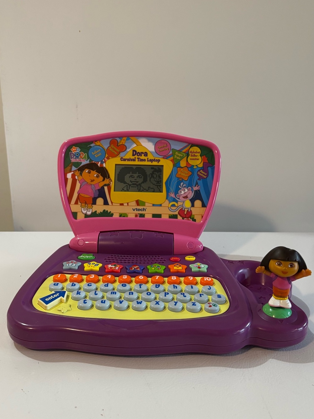 2008 Viacom VTech Dora The Explorer Carnaval Time Learning Laptop - Works